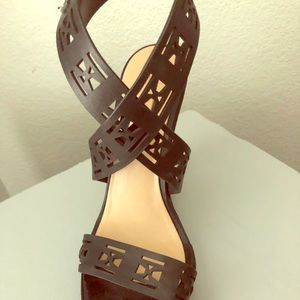 BCBG Maxazria leather cutout wedges size 9.5